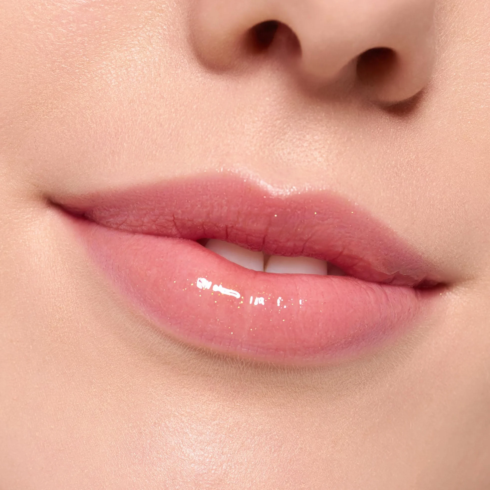 Essence Brillo de labios DULCE de leche BOMB 10ml
