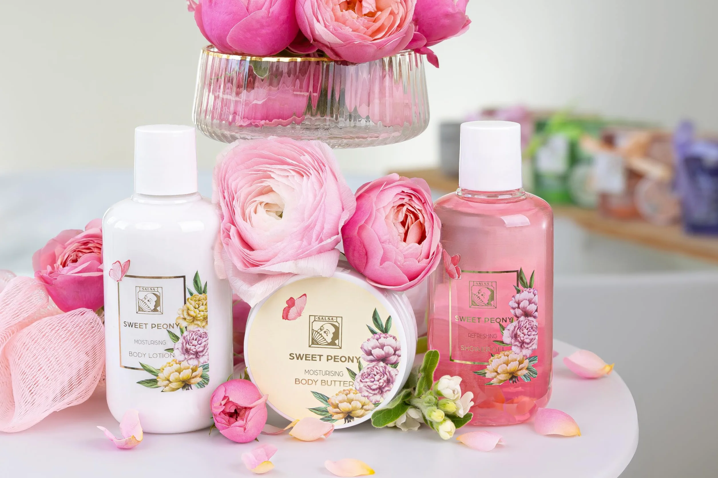 Accentra Set de Regalo SWEET PEONY 4 Piezas Gel de Ducha Loción Corporal Manteca Corporal Esponja