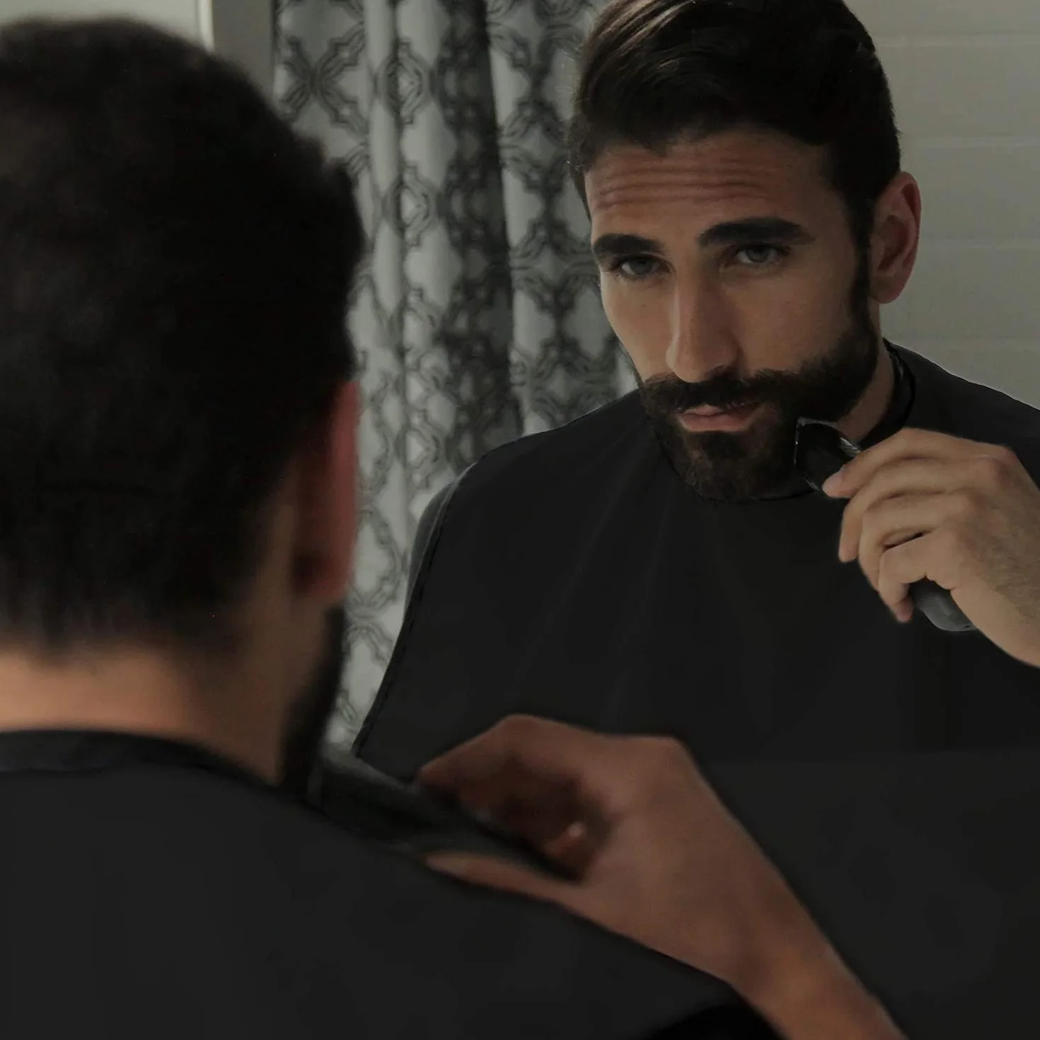 Delantal Impermeable para Barba con 2 Ventosas para Hombres