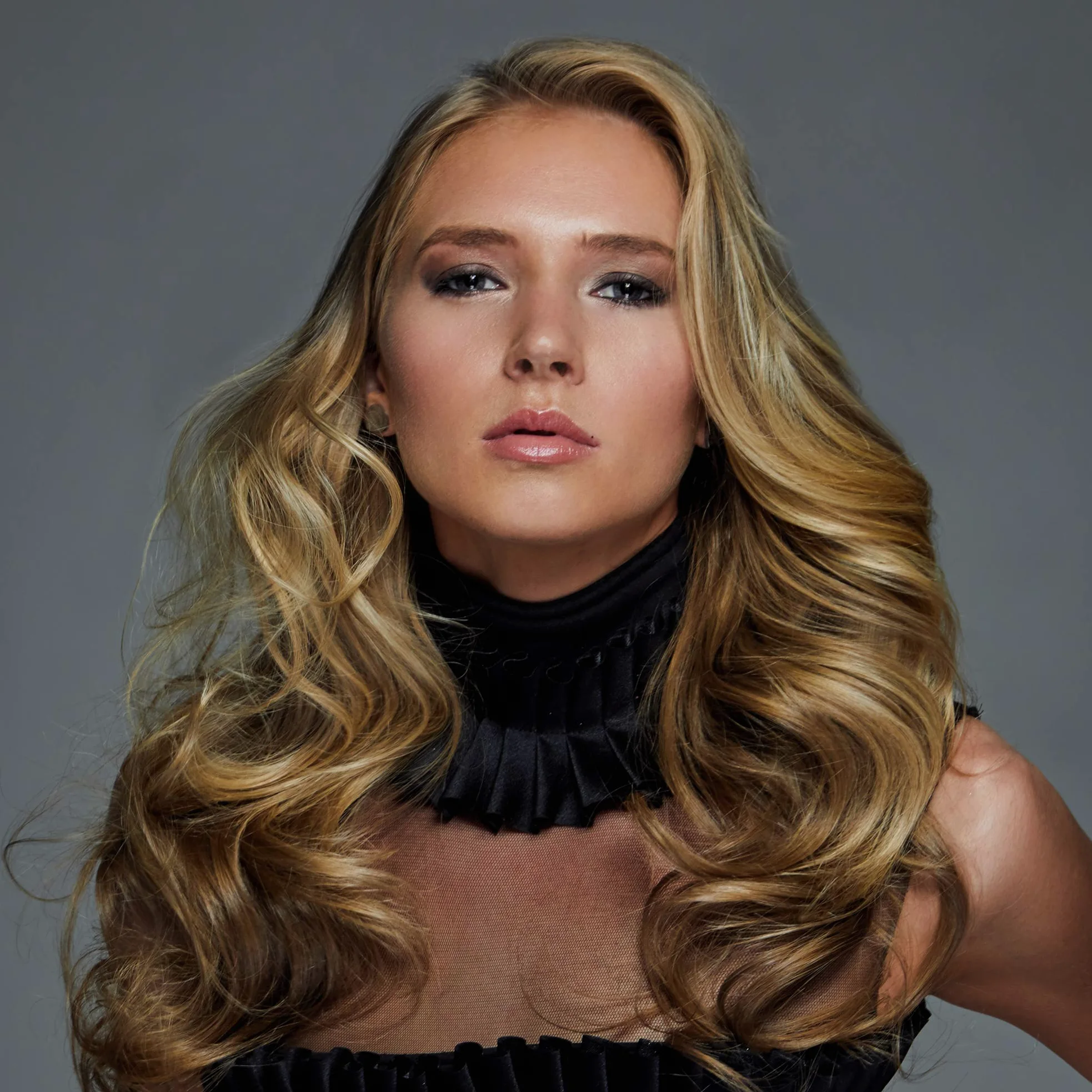 REVAMP PROGLOSS AUTO WAVE and CURL Rizar el cabello con placas móviles en sentido horario y antihorario Suelta el cabello brillante y ondulado