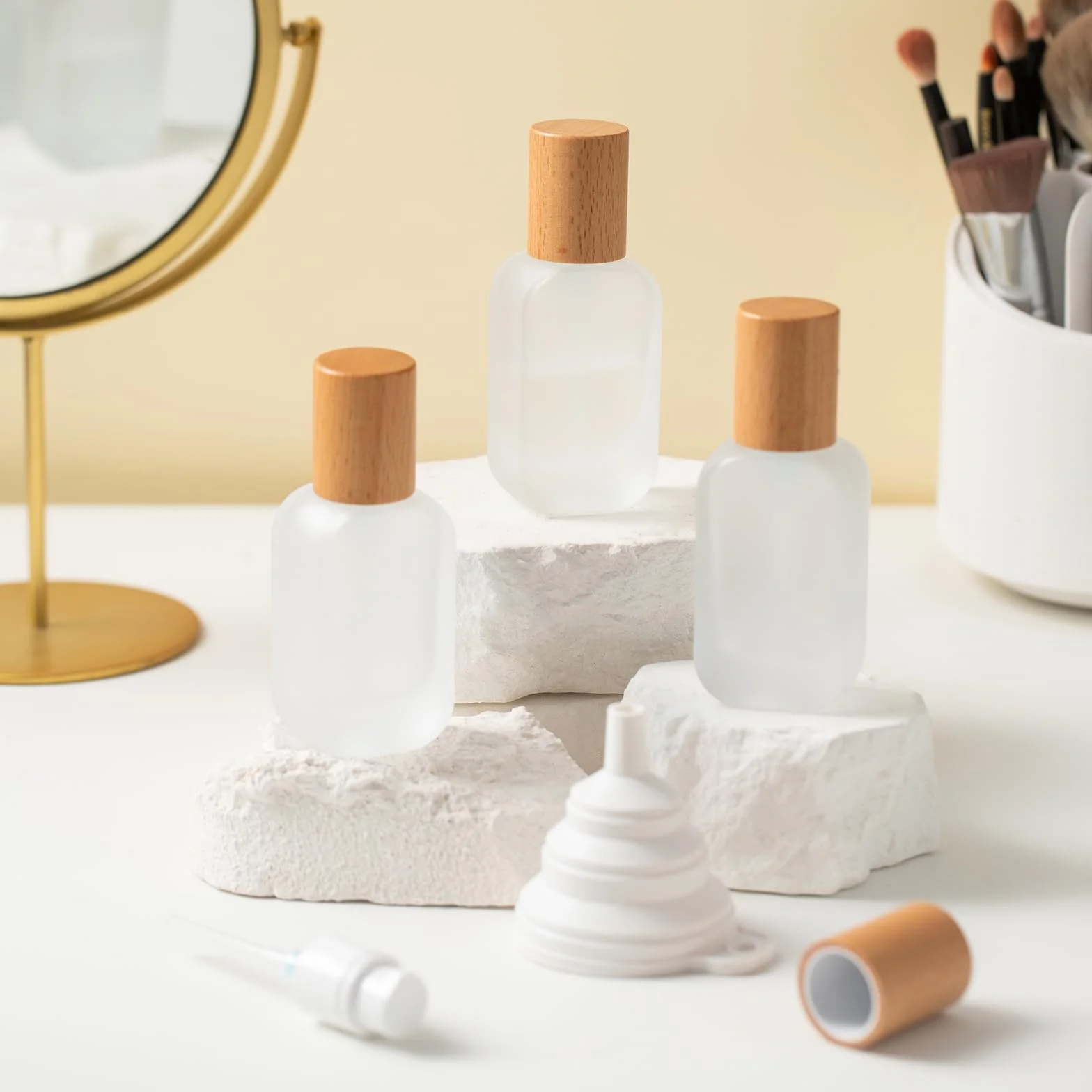 4 Piezas 30ml Bote Airless, Dispensador de Bomba de Vidrio, Botella Vacía de Viaje Con Tapa de Madera Para Crema Cosmética, Con Embudo