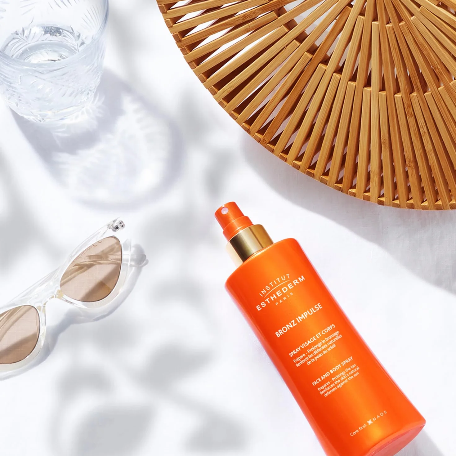 INSTITUT ESTHEDERM Bronz Impulse - Bruma Facial y Corporal - Ayuda a Lograr un Bronceado más Rápido, Intenso y Duradero - Ayuda a Prevenir el Fotoenvejecimiento - Spray 150 ml