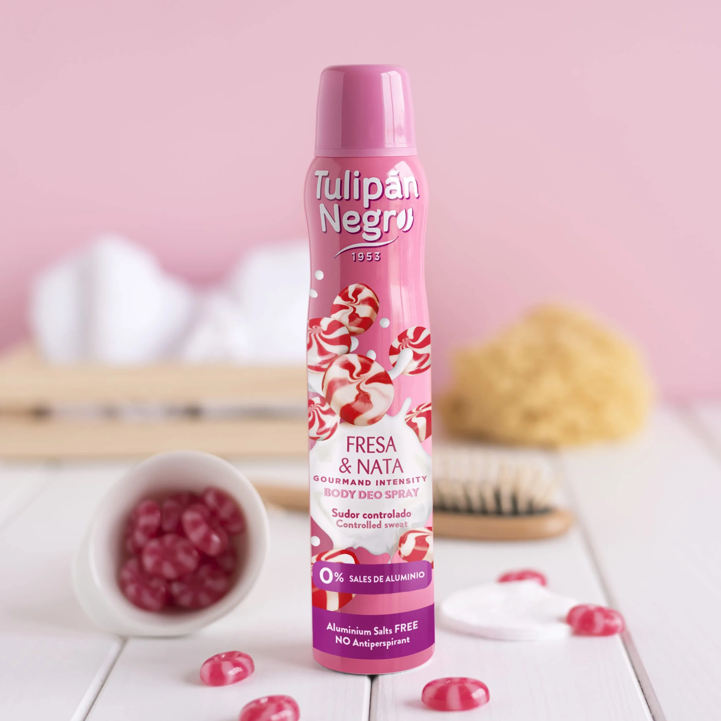 Tulipán Negro Desodorante Spray Fresa y Nata 200 ml 0% Sales de Aluminio