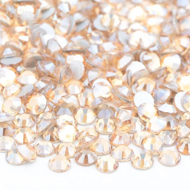 Wholesale 100 Bruto SS6 8 10 12 16 20 30 Cristal Rosa Violeta Parte trasera plana Cristal Rhinestone Bulk Pegamento en la decoración de uñas Piedra-02 Crystal AB, ss6 100gr 14400pcs 39 Gold Shadow ss6