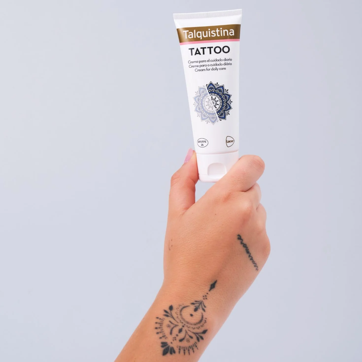 TALQUISTINA - Crema Hidratante 70 ml, para Tatuaje, Uso Diario, Suave y Ligera, Matiene Brillo, Color y Definición, Aceite de Rosa Mosqueta