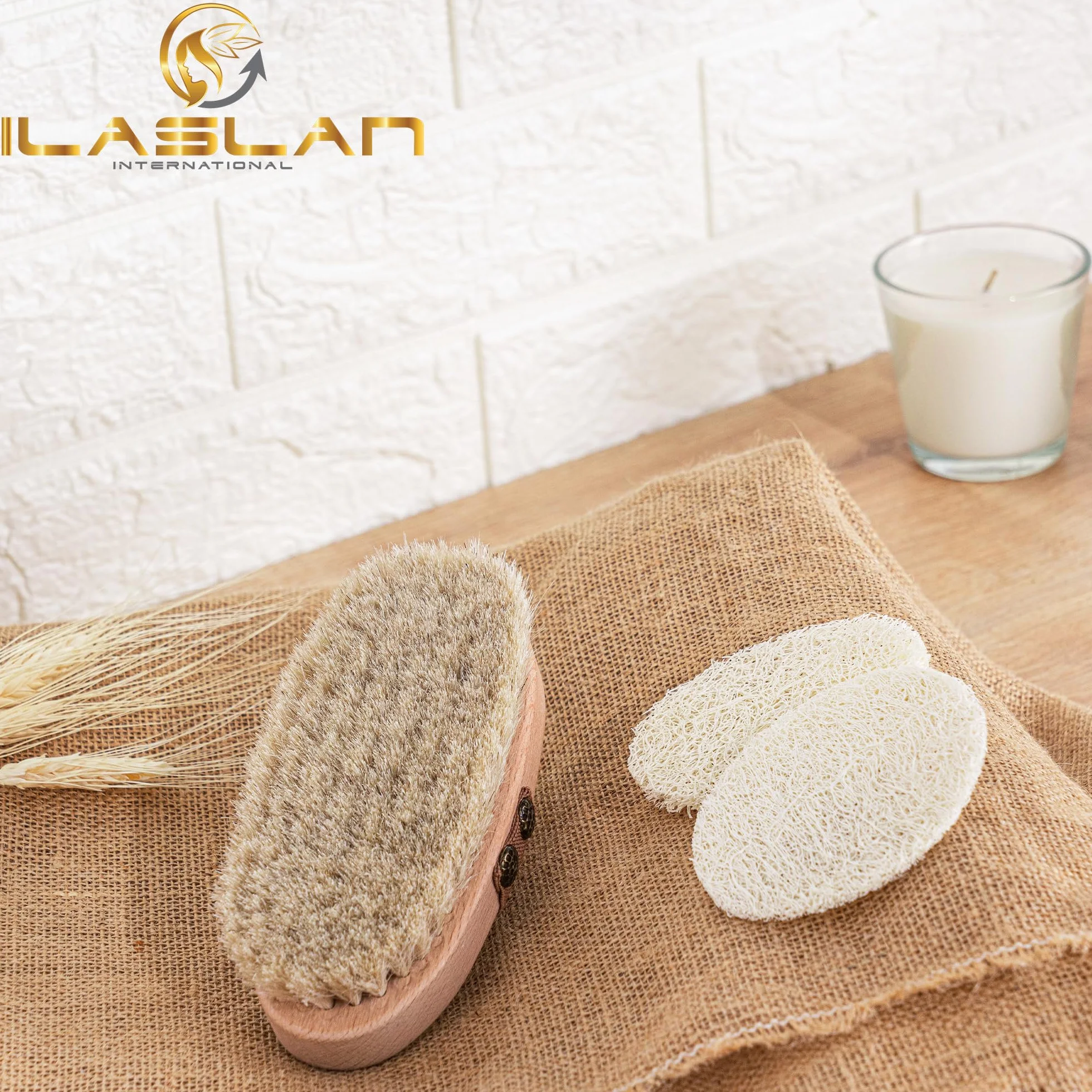 Cepillo corporal de cepillado en seco, exfoliante y limpieza natural de pelo de caballo | Cepillado de piel seca con 2 almohadillas de exfoliación facial de lufa natural | Cerdas suaves para frotar
