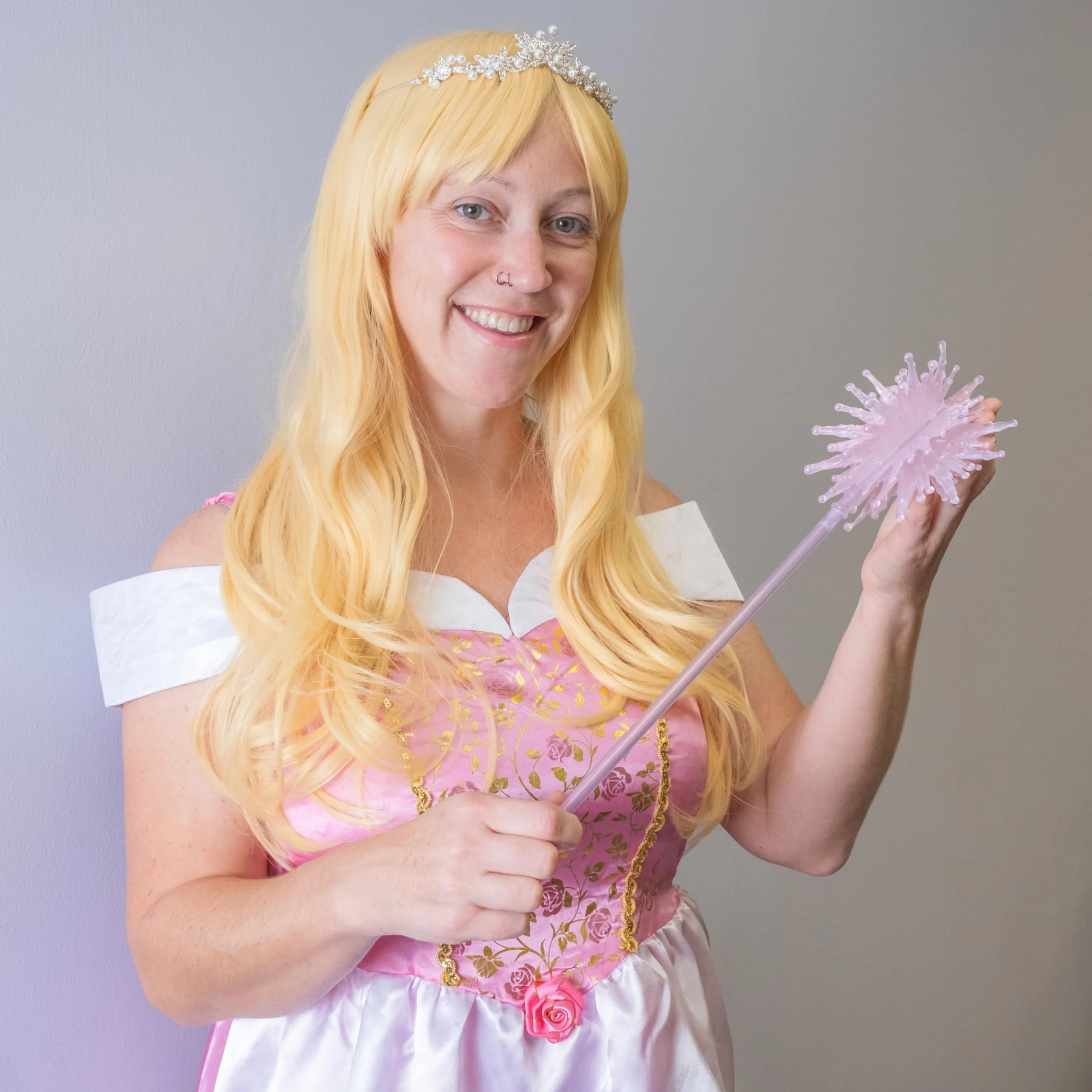 TRIXES Peluca Larga Ondulada Rubia Brillante para Disfraz Cosplay Halloween