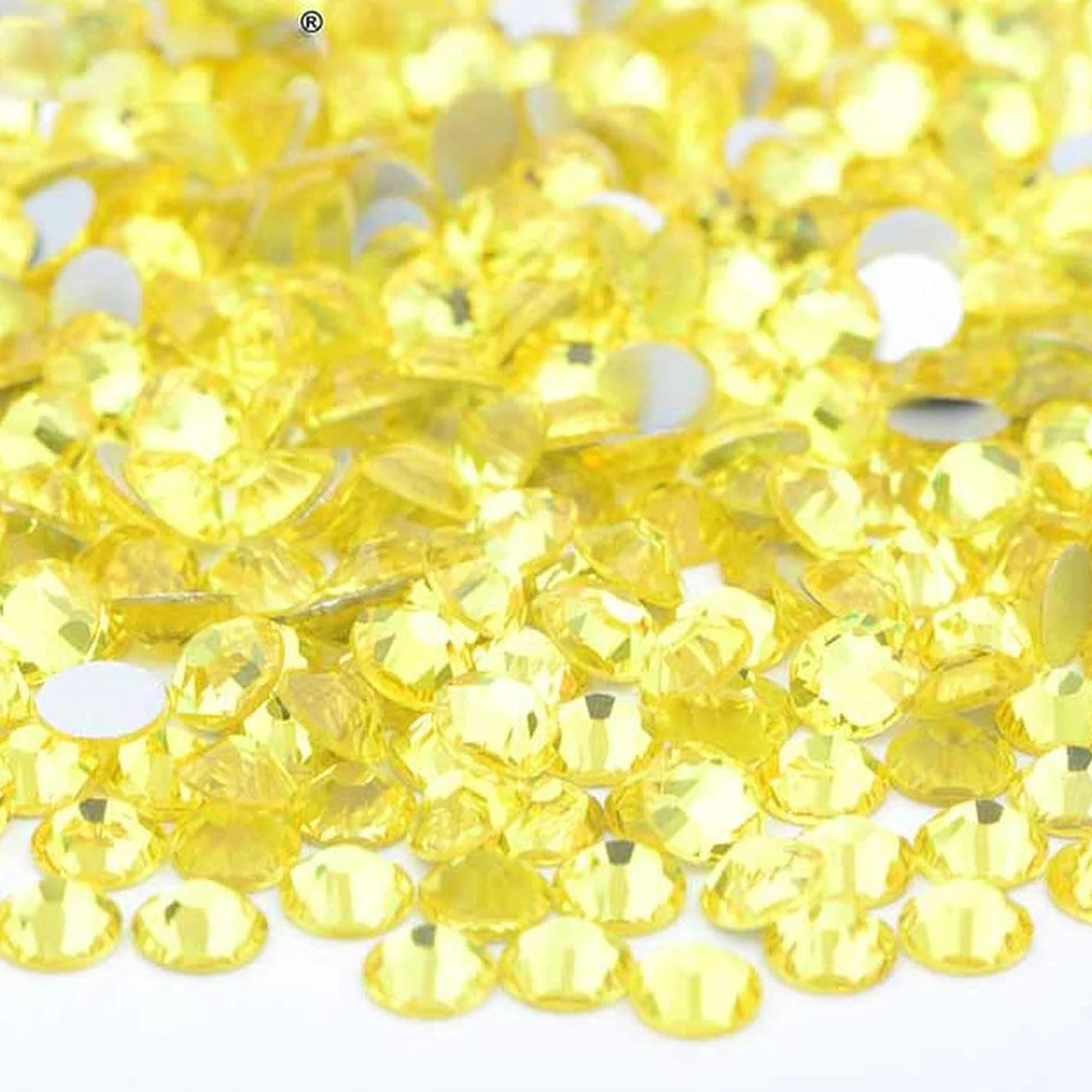 Bulk 100 Bruto SS6 8 10 12 16 20 30 Diamantes de imitación de Cristal con Parte Posterior Plana Negra Pegamento para decoración de uñas en Piedra Strass-31 Citrino-ss30 20gr 2880pcs
