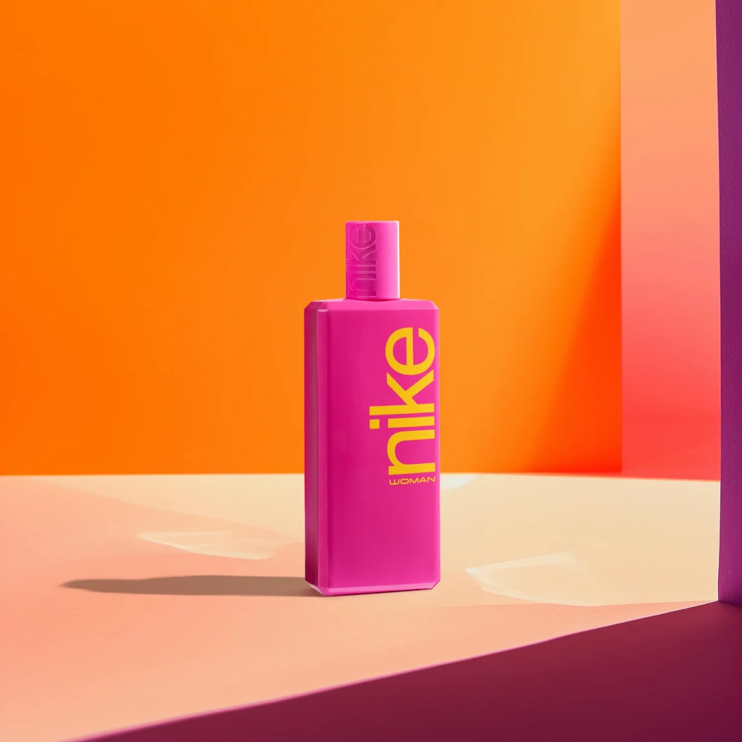 NIKE Colonia 100 ml Crema Corporal 75 ml Gel de Baño 100 ml Estuche Regalo Mujer Eau de Toilette Floral Afrutado