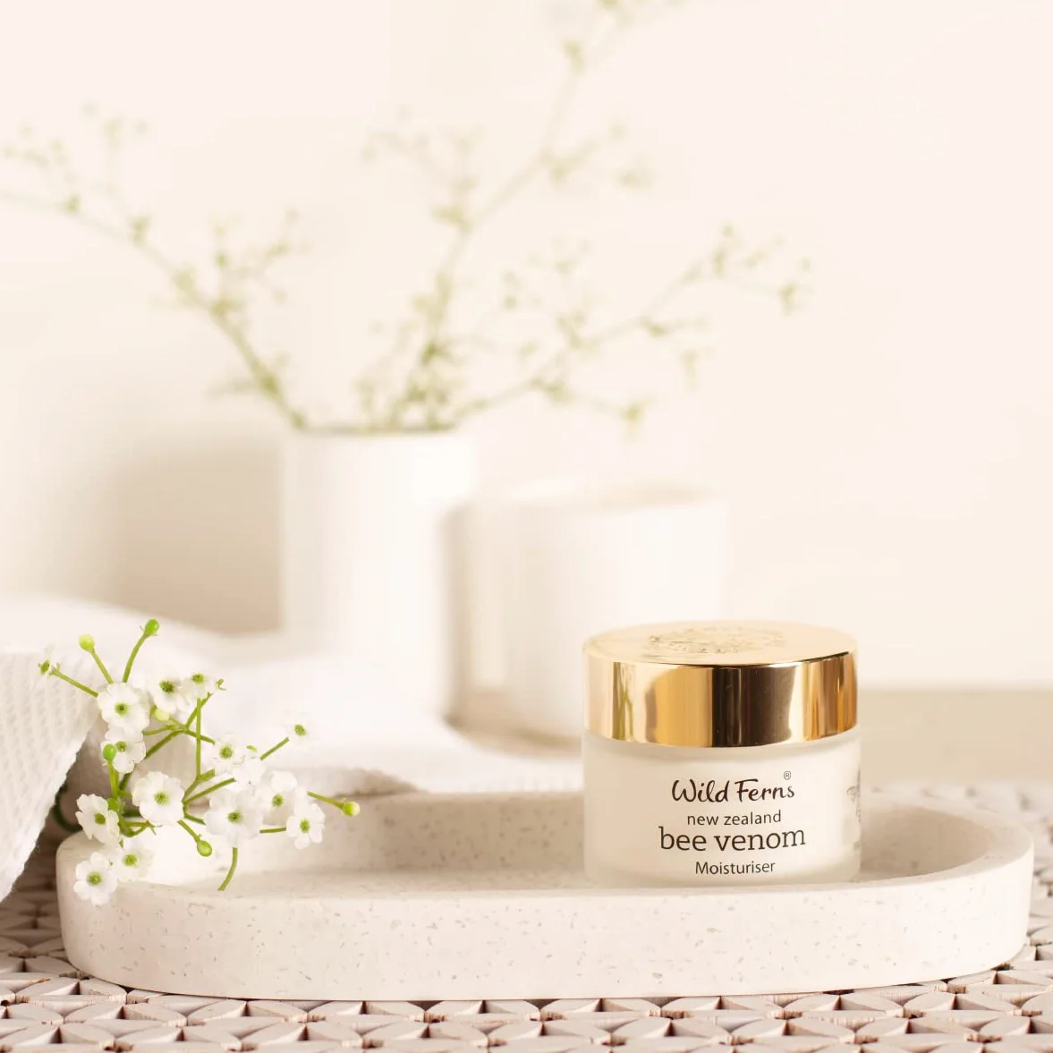 Salvaje Helechos Bee Venom Crema Hidratante 100 g