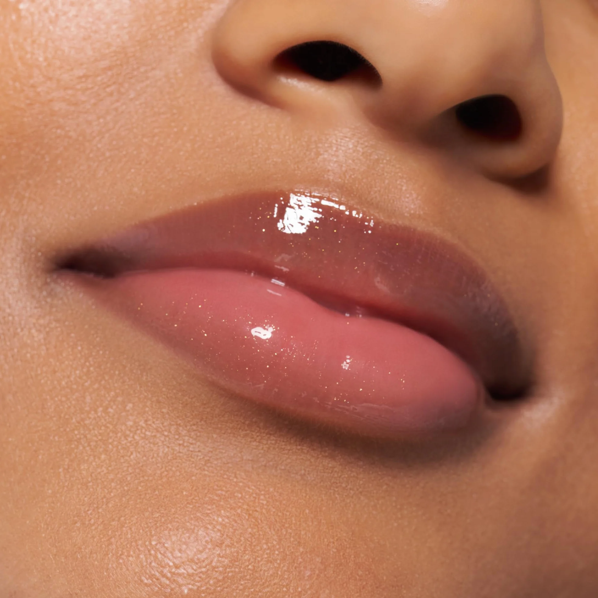 Essence Brillo de labios DULCE de leche BOMB 10ml
