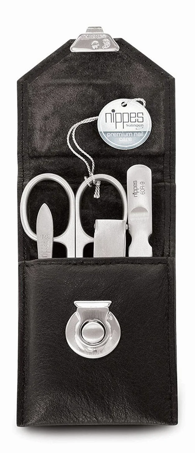 Nippes: Set de manicura 4 piezas) Negro