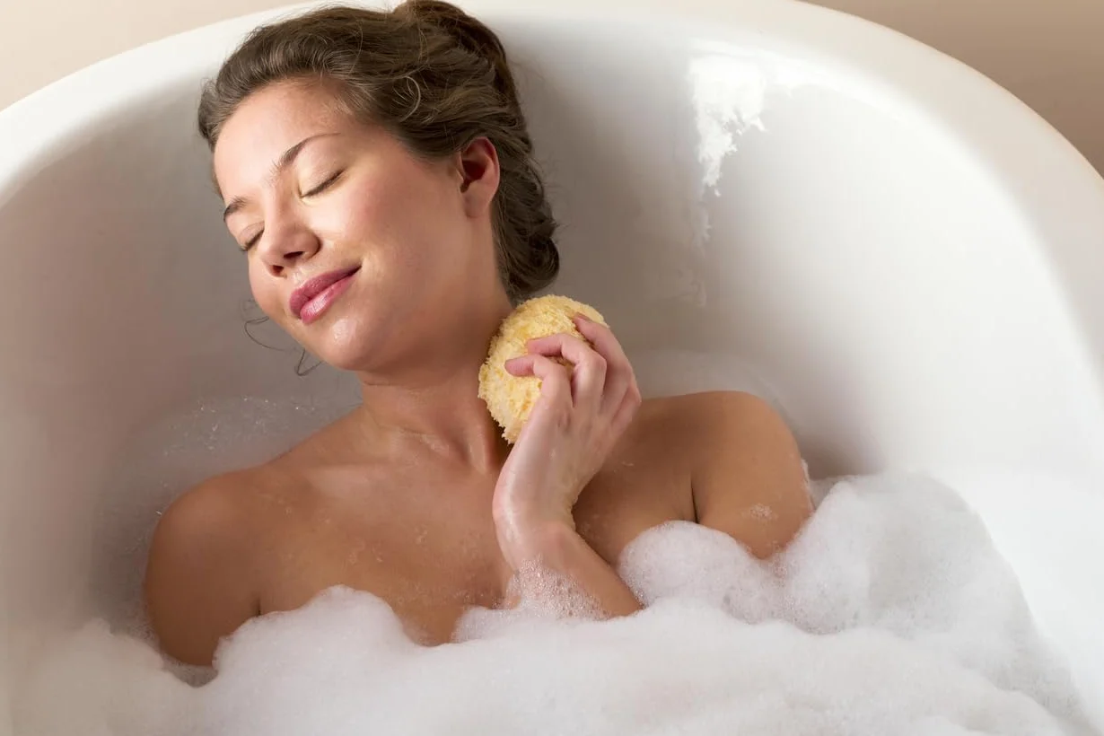 Esponja de mar 100% natural de 5 – 6 pulgadas por Spa Destinations® "Creating The in Home Spa Experience" para la perfecta experiencia de baño o ducha.