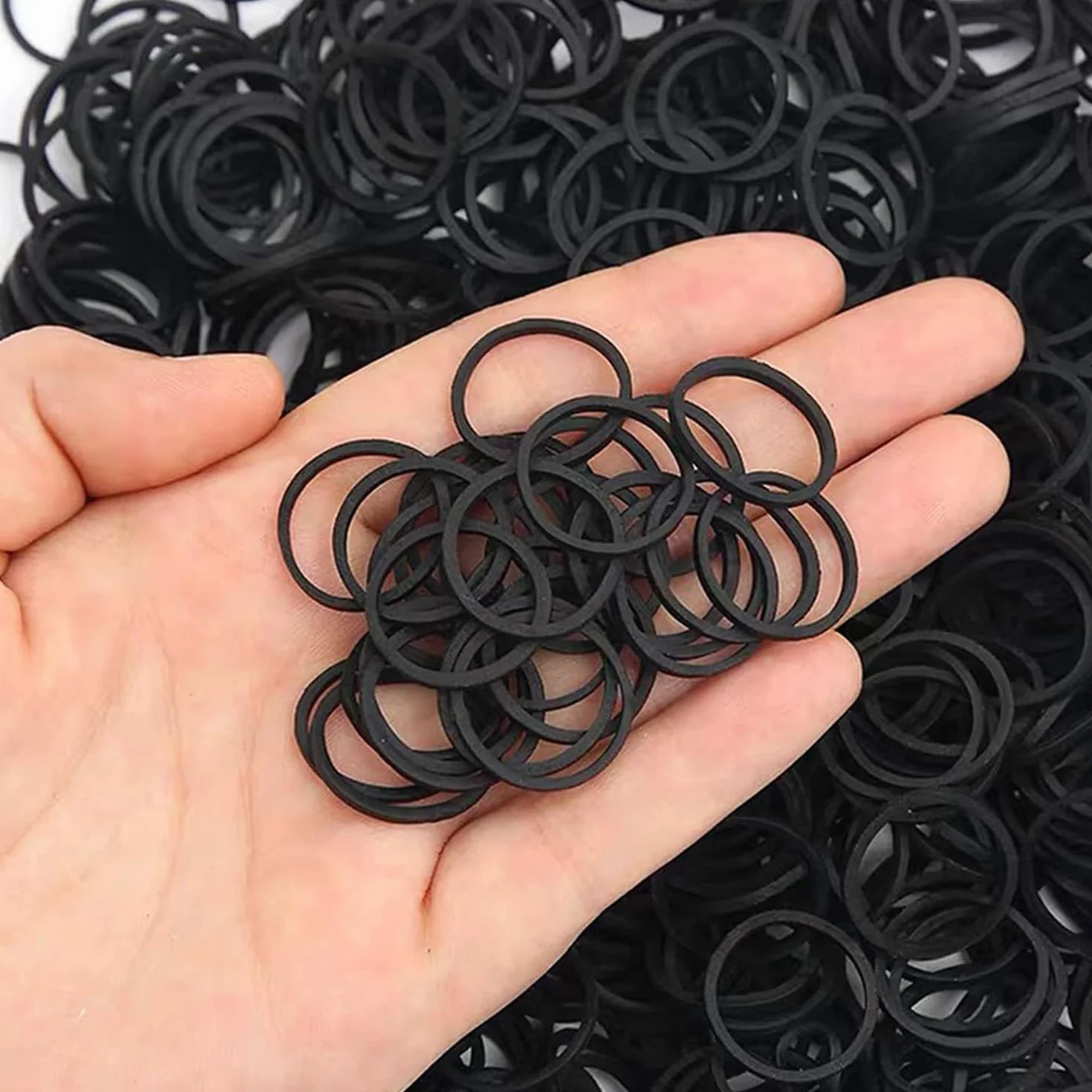 Bandas elásticas negras para el pelo 500 piezas con caja mini gomas para niños trenzas cola de caballo