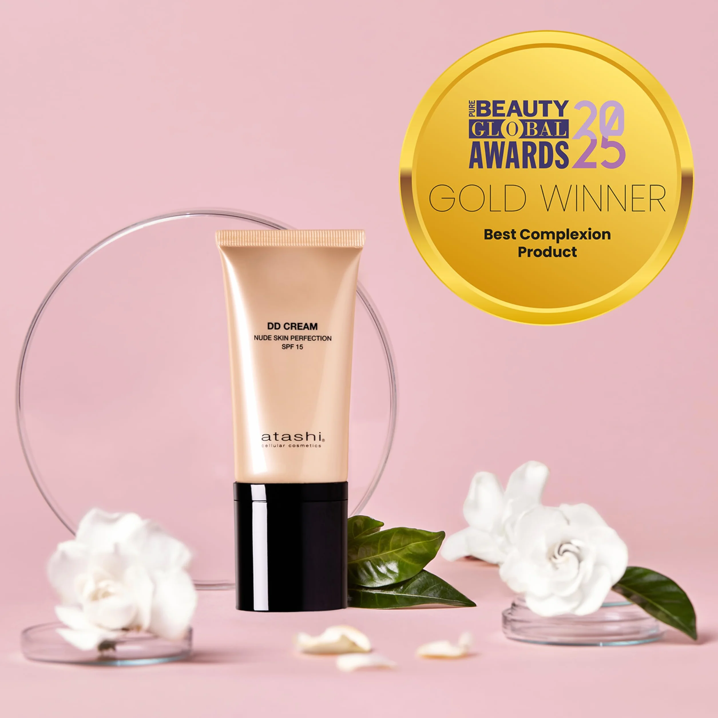 Atashi DD Cream Antiedad SPF 15 8 en 1 Crema Hidratante Antiarrugas con Color Retinol 50 mL